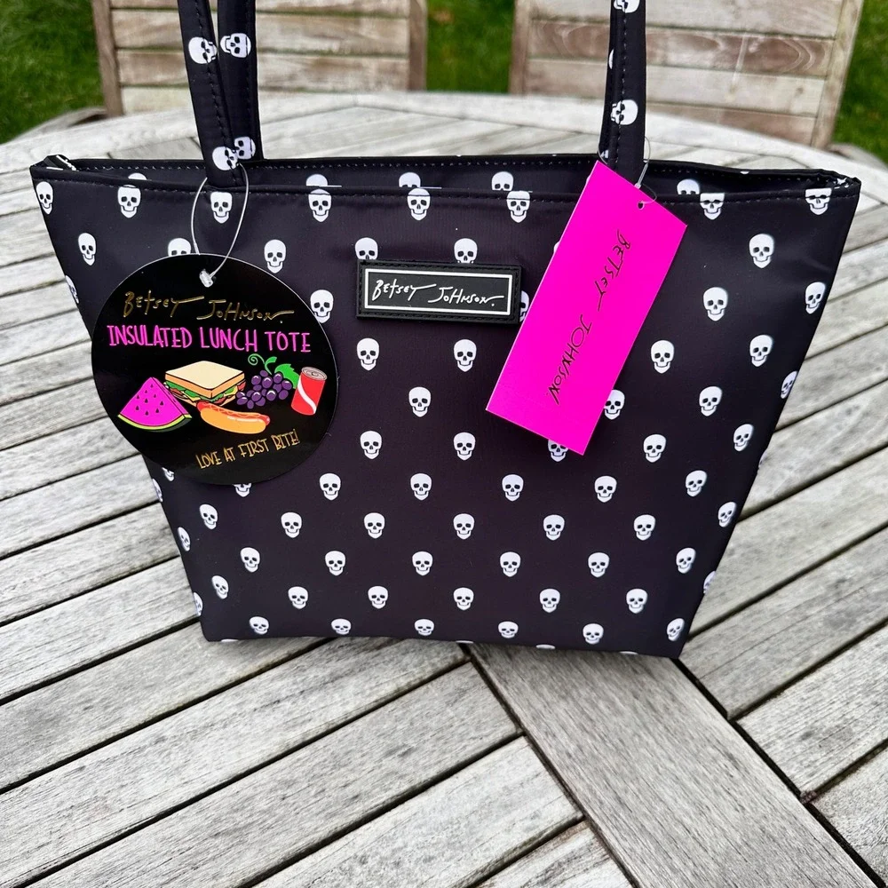 Betsey Johnson White Skull Insulated Lunch Tote Satchel Black White TBJ-0464 NEW